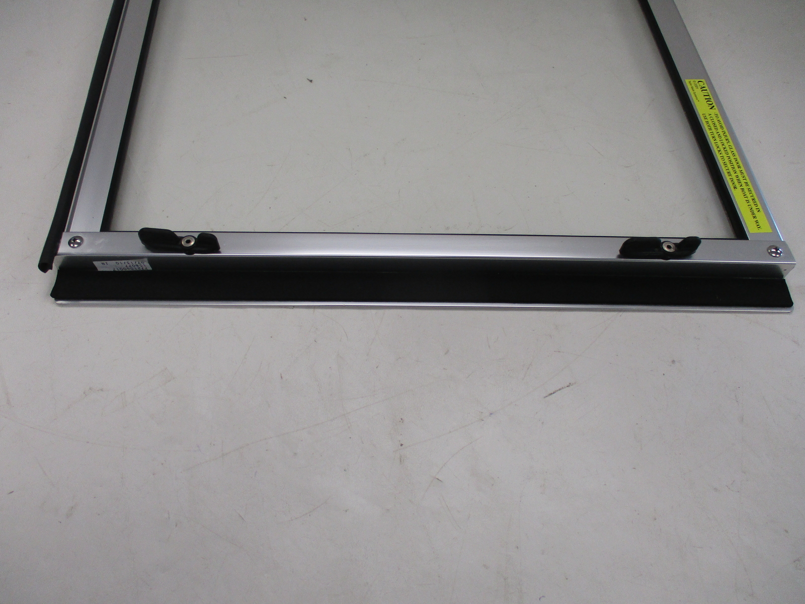 TAYLOR MADE CENTER WALK THROUGH WINDSHIELD 20 11/16" X 22 1/2 MARINE BOAT