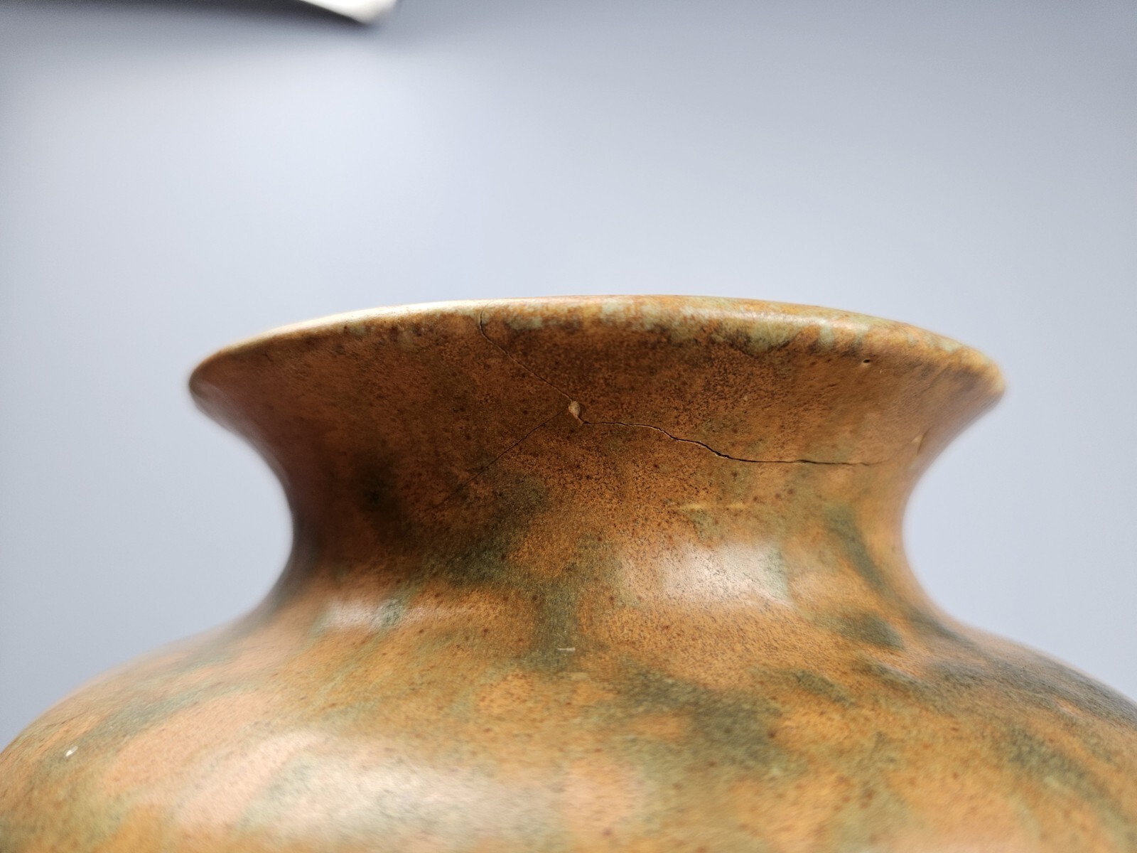 Vintage Burley Winter Art Pottery Wide Mouth Mottled Ceramic Vase 8.5" CRACKED