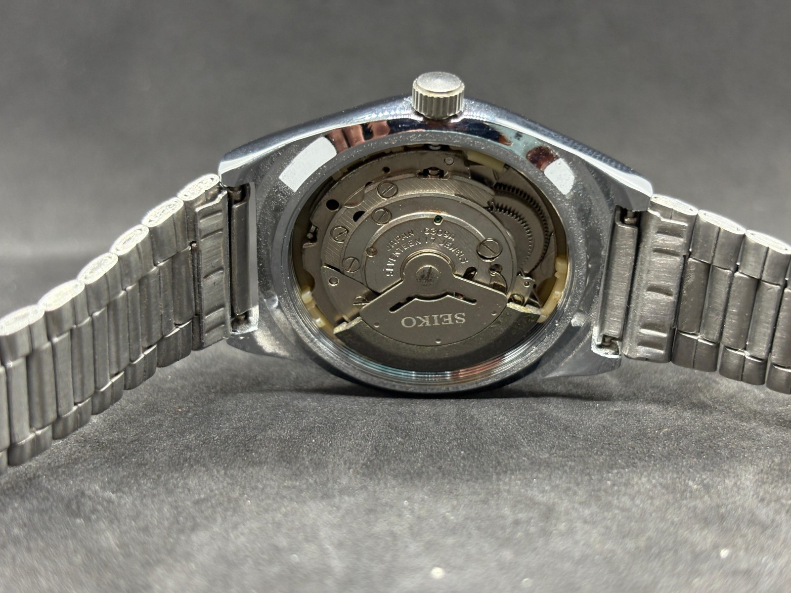 Vintage Refurbished Seiko 5 Automatic Day/Date Japan Men's Wrist Watch