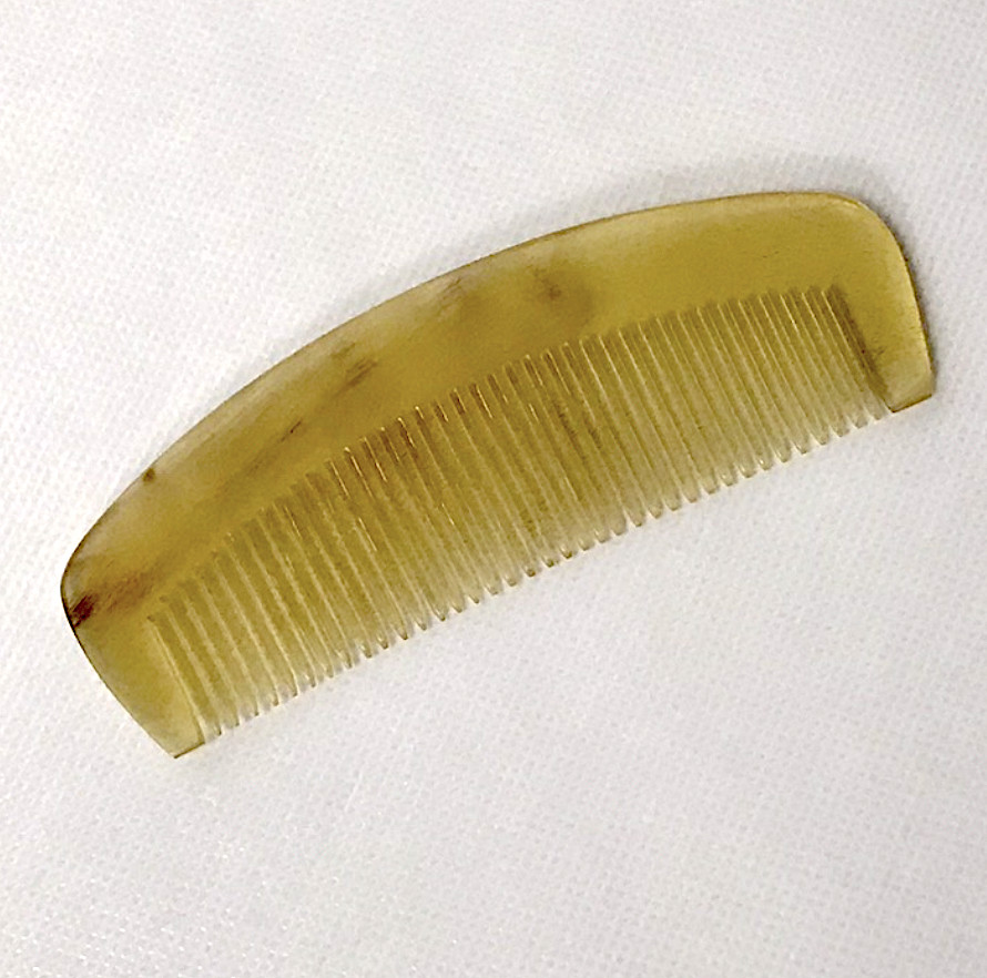 Horn Pocket Comb - 18th & 19th Century Design