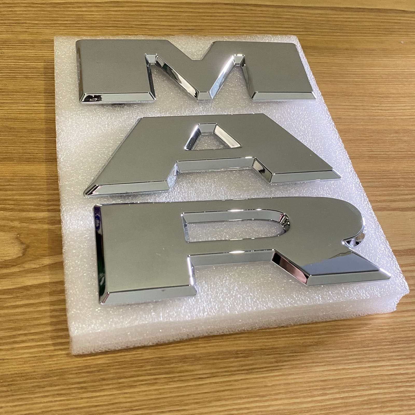 Front Grilles Emblem Letter For 2019-2023 RAM 1500 Grill Badge Chrome 68311411AA