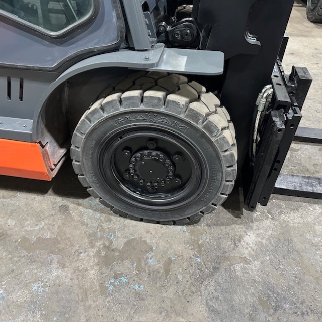 2020 Toyota 8FD40U 9000lb Diesel Used Forklift Triple Mast Sideshift 7860 Hours