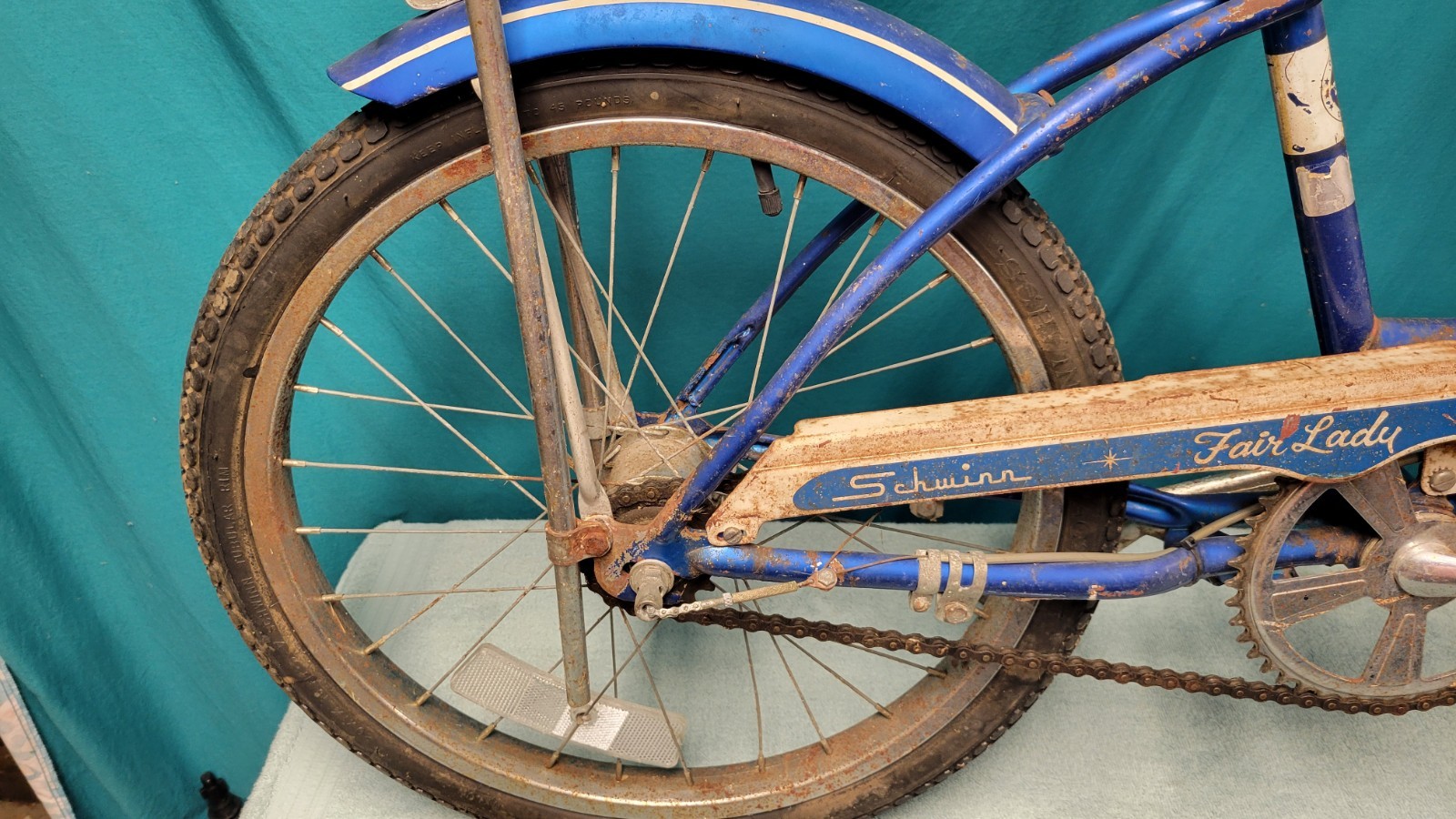 March 1979 Schwinn Fair Lady Complete Bicycle Tires Hold Air Banana Seat Rolls