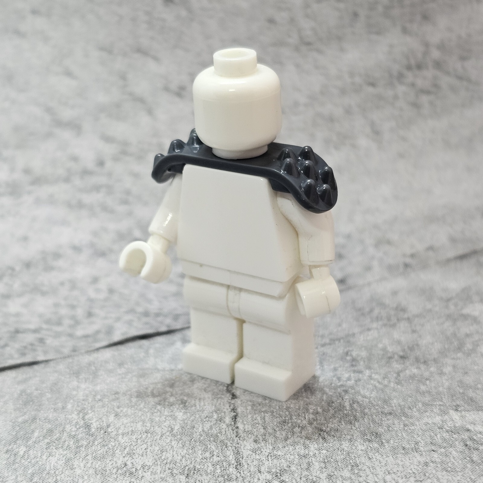 5pack Gray Spikey Shoulder Armor Blocks Accessories for Minifigures Gt6gsa13