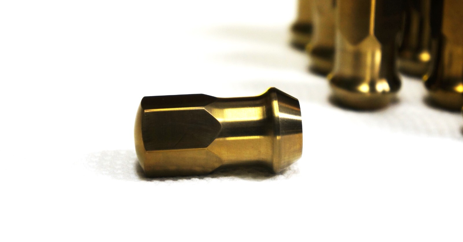 Titanium Closed End Lug Wheel Nut 14x1.5 HEX19 60deg