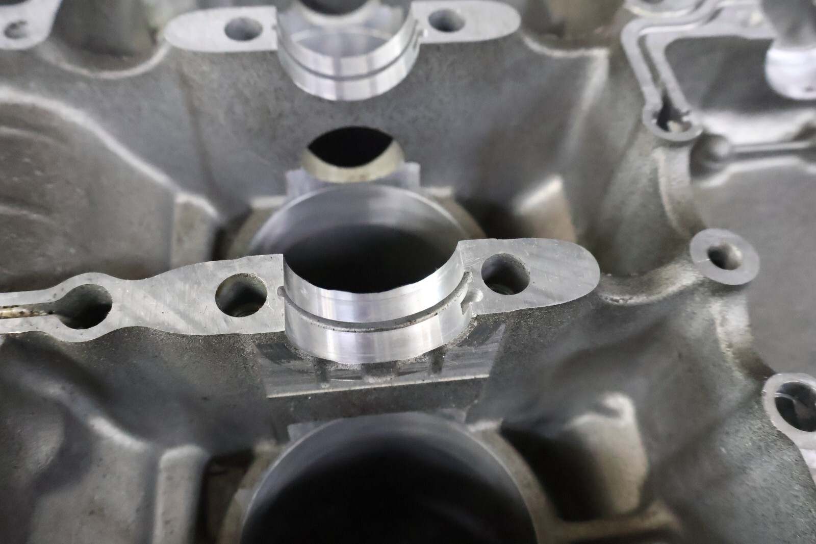 HONDA 2007 CBR1000RR CBR1000 ENGINE CYLINDER MOTOR BLOCK UPPER CRANKCASE