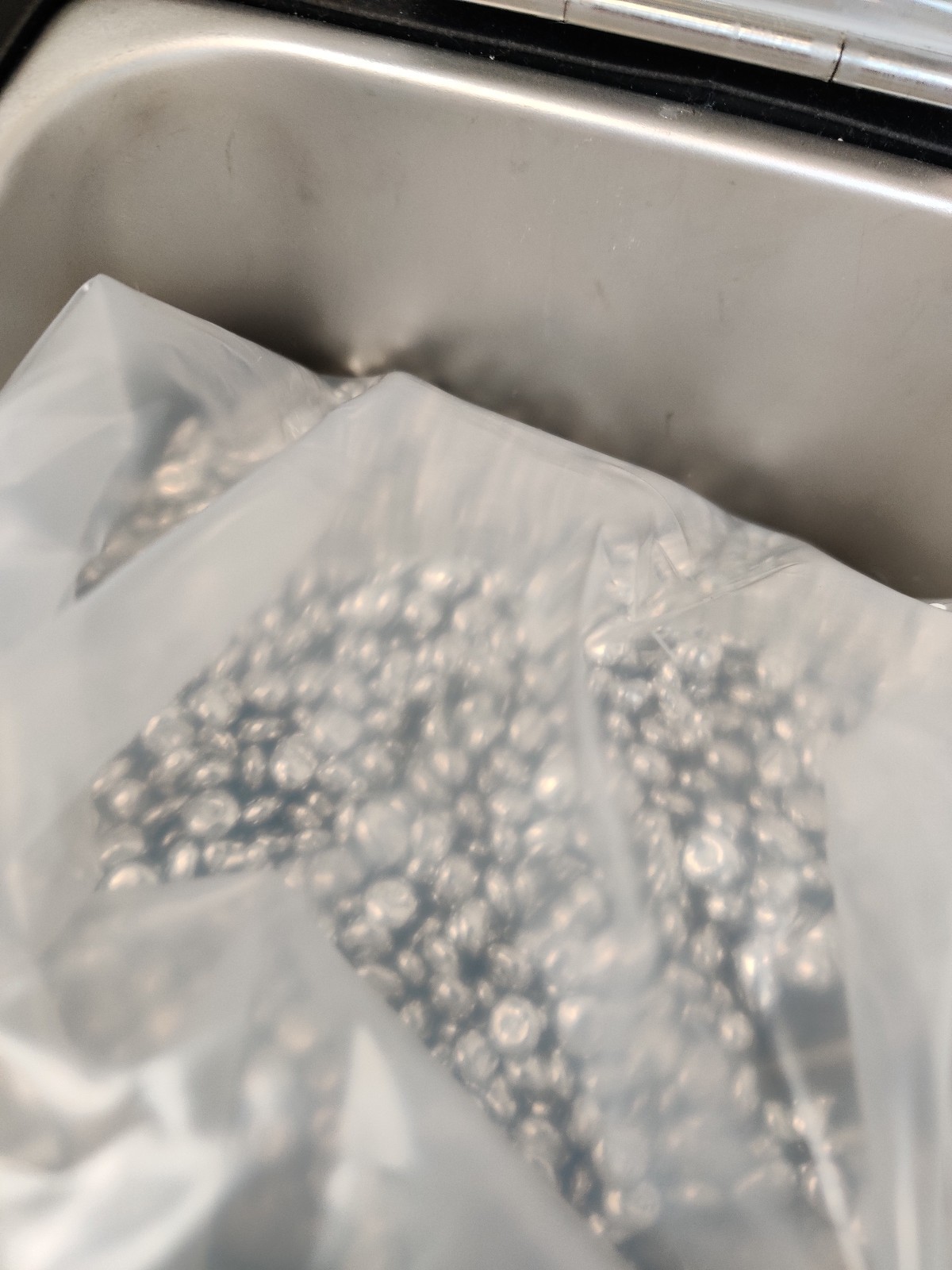 VWR WB02 2L Digital Water Bath 3.9 x 4.3 x 6 inches with Lid Tested