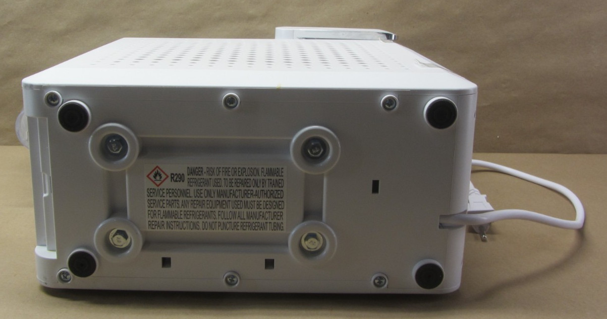 Iceman Slush-Ease Slushy Maker with Customizable Thickness, 64oz, White