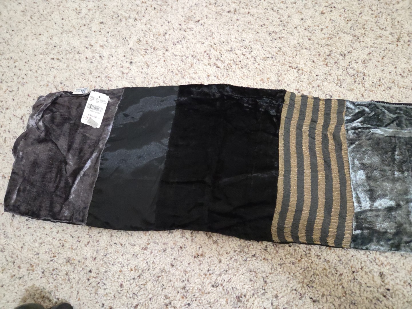 Vintage 80’s New With Tags Baar & Beards 100% Rayon Scarf Black Silver Gold