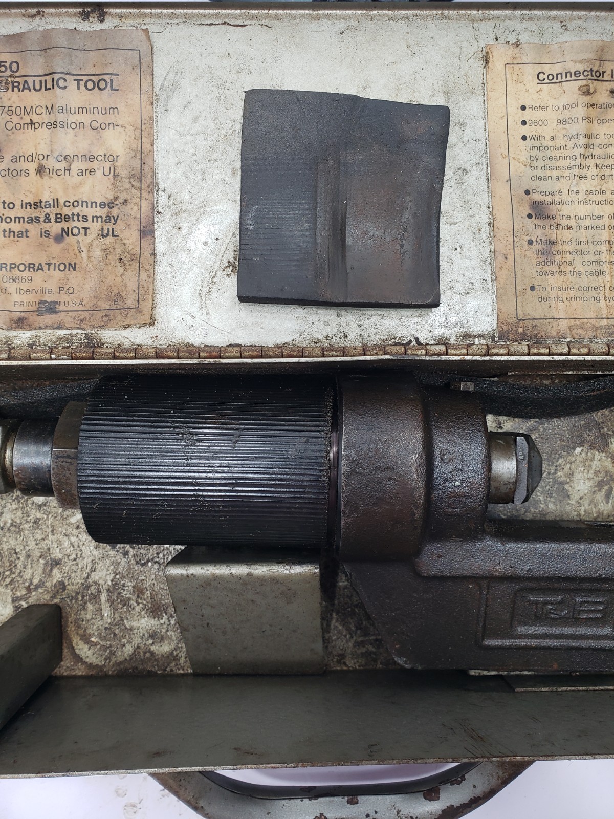 Thomas & Betts Dieless Hydraulic Crimping Tool Head TBM 105-750 Pre Owned