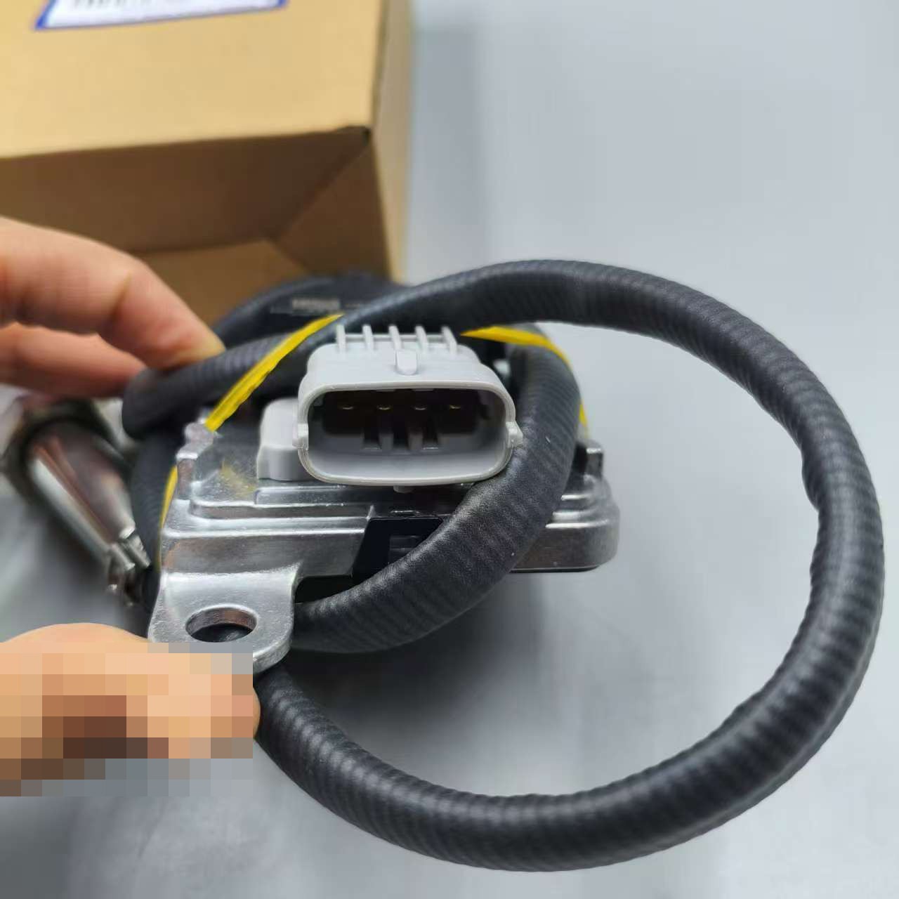 New OEM 22303390 Genuine Mack Volvo Original Inlet Nox Sensor