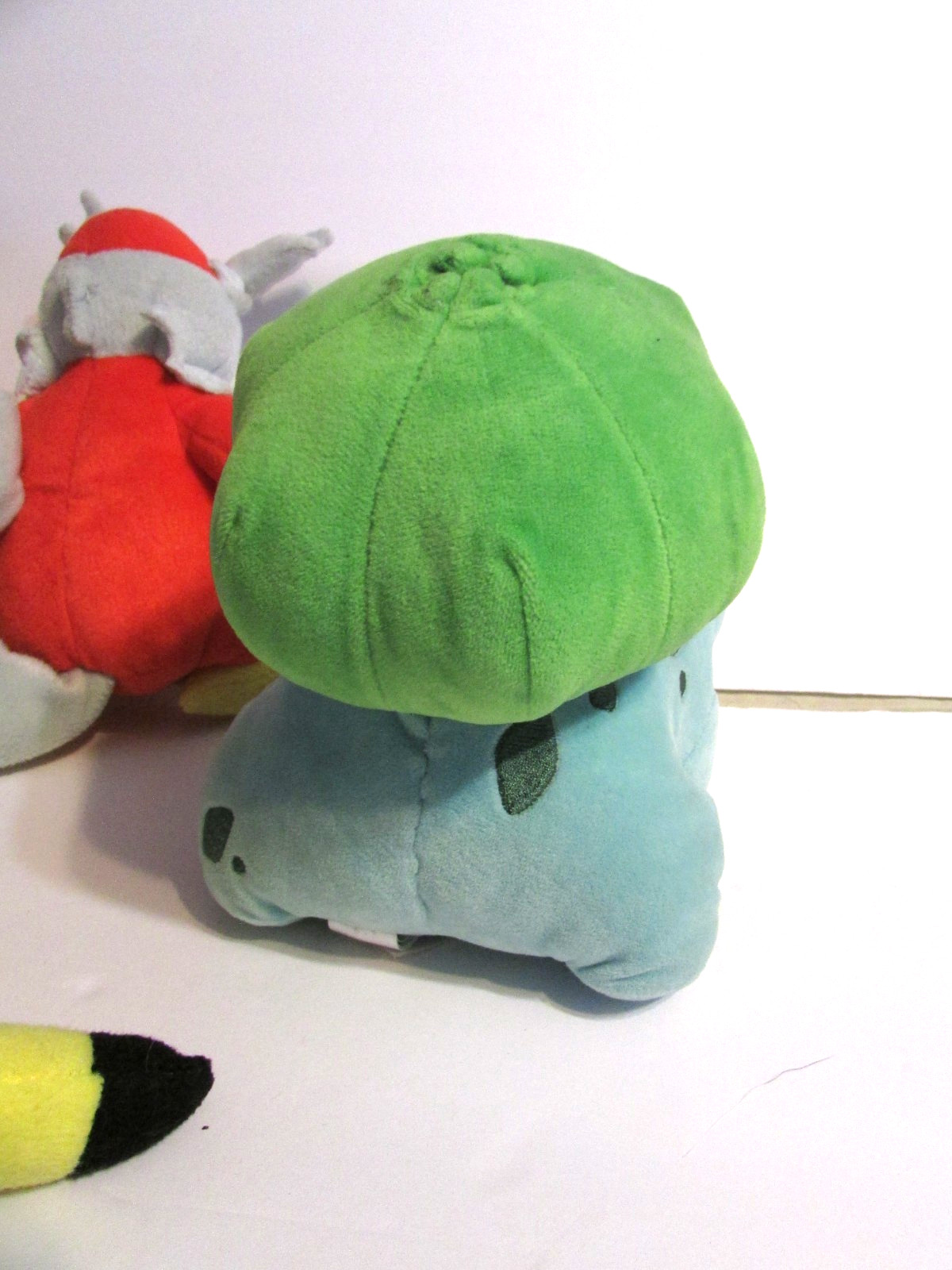 Lot Of 4 Pokemon Plush Pikachu W/Flower Delibird Bulbasaur