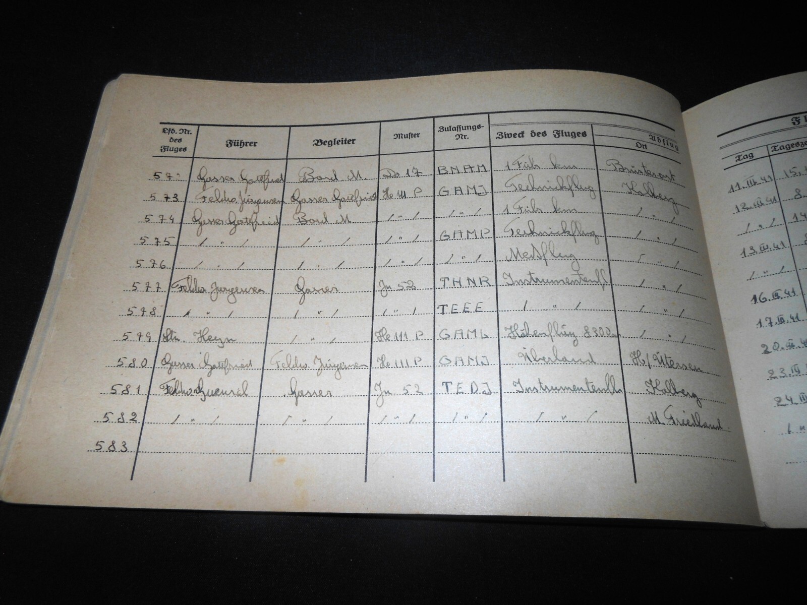 WW II German LW Flugbuch - FLIGHT LOG BOOK - Ju52 He111 Do17 Do23 Ju86 - NICE!