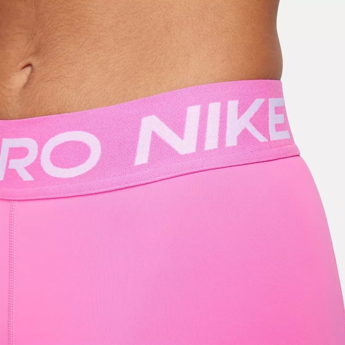 NWT Women's Nike Pro 365 5" Shorts S - L MSRP $32