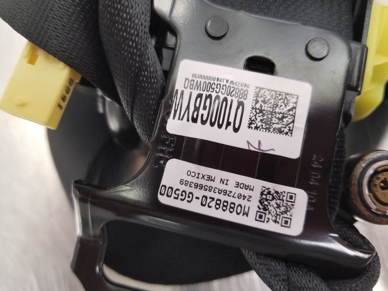 25 2025 KIA K4 GT-LINE FRONT BUCKET SEAT BELT RETRACTOR BLACK RIGHT PASSENGER