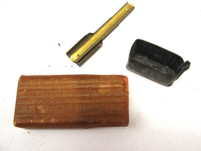 SEALED USGI WWII M1 CARBINE 10rnd. MAGAZINE mrkd "U", dust cvr, & stripr clip