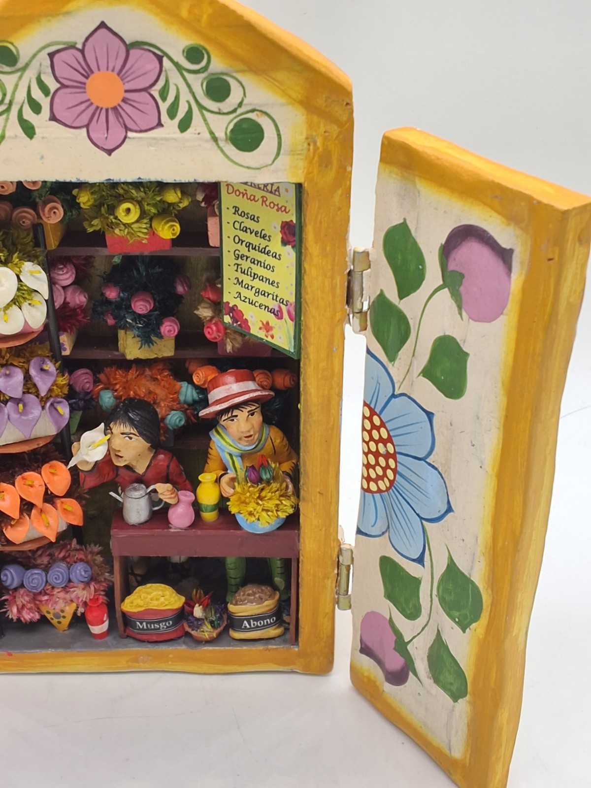 Handmade Vintage Peruvian Retablo "Floreria" Flower Shop Diorama Ayacucho, Peru