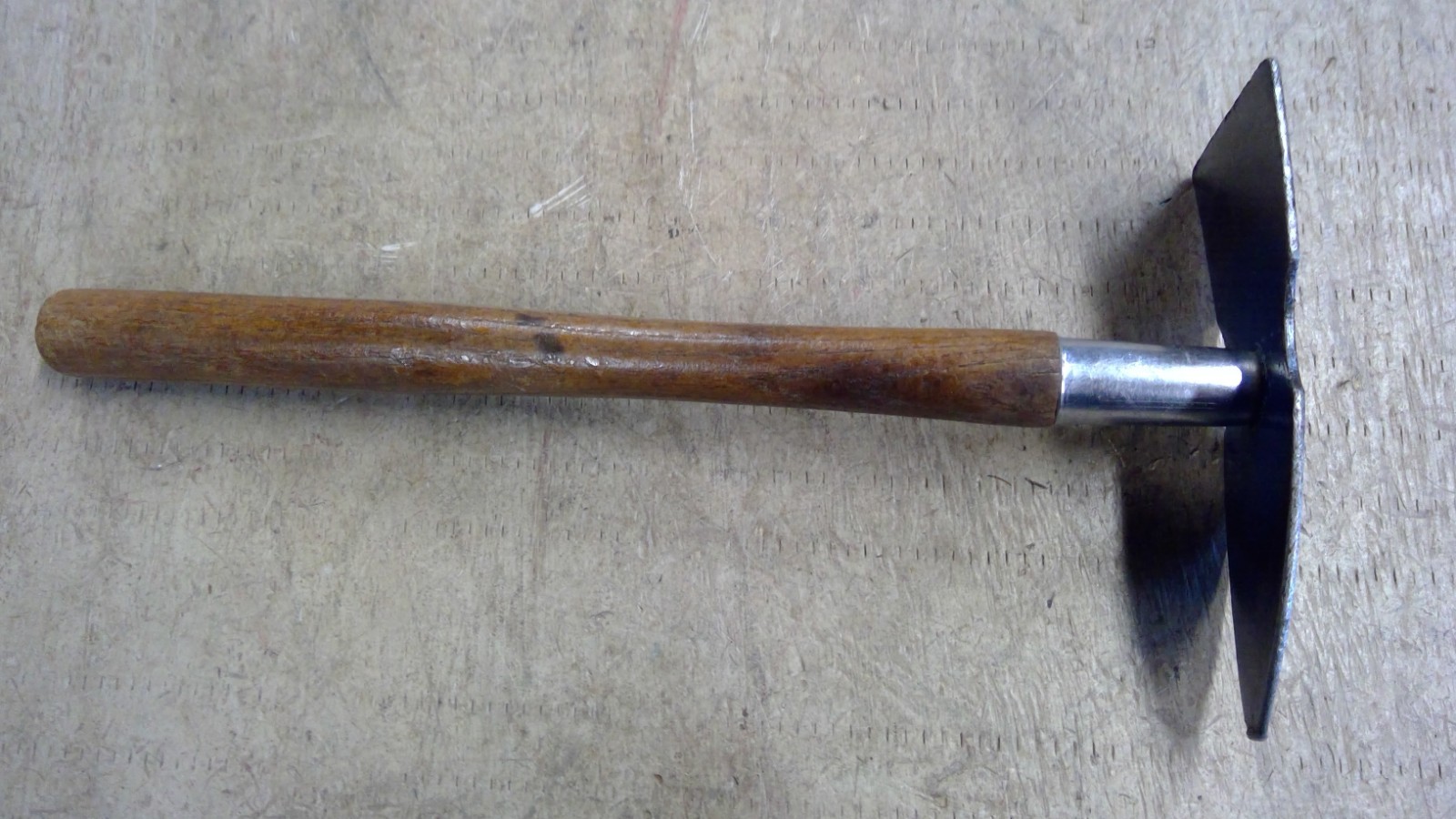 Cool Unique Hand Cultivator Hoe Garden Tool Wood Handle