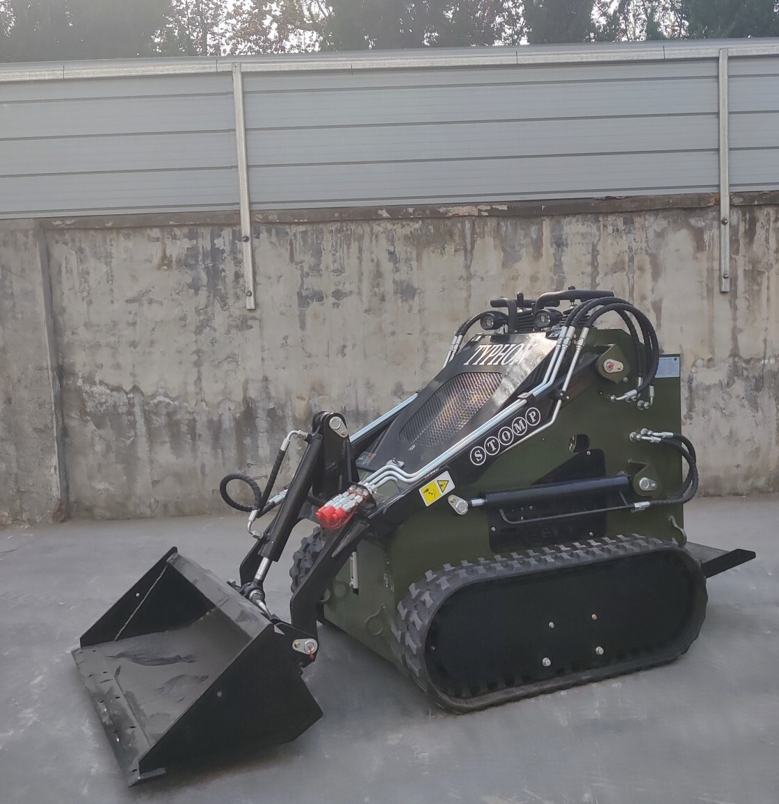 2025 NEW Skid-Steer Loader Tracked 22.1 HP Honda EPA Gasoline Engine 3 Hy Valves