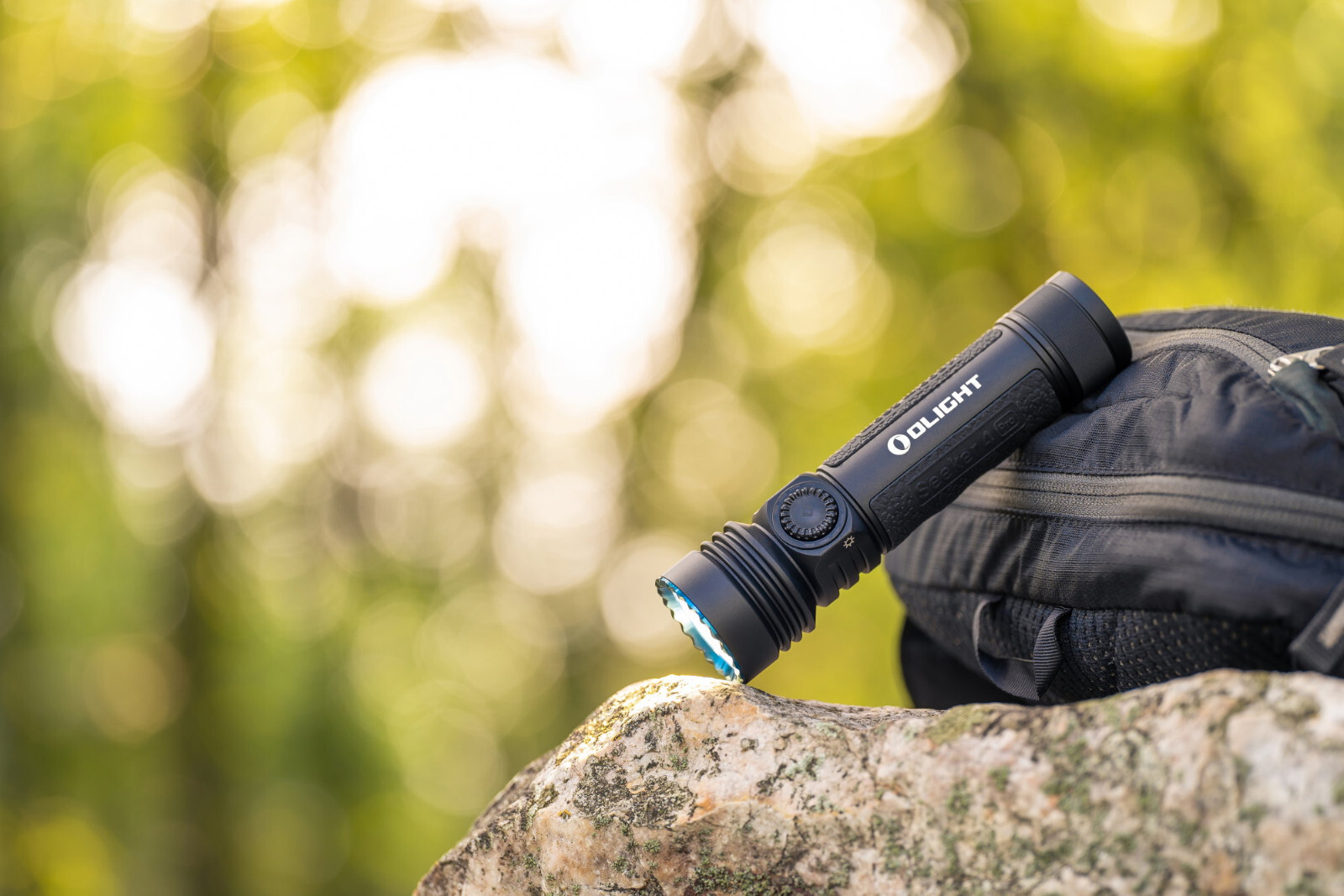 Olight Seeker 4 Pro Matte Black Flashlight, Versatile Holster, 4600L, Neutral WH