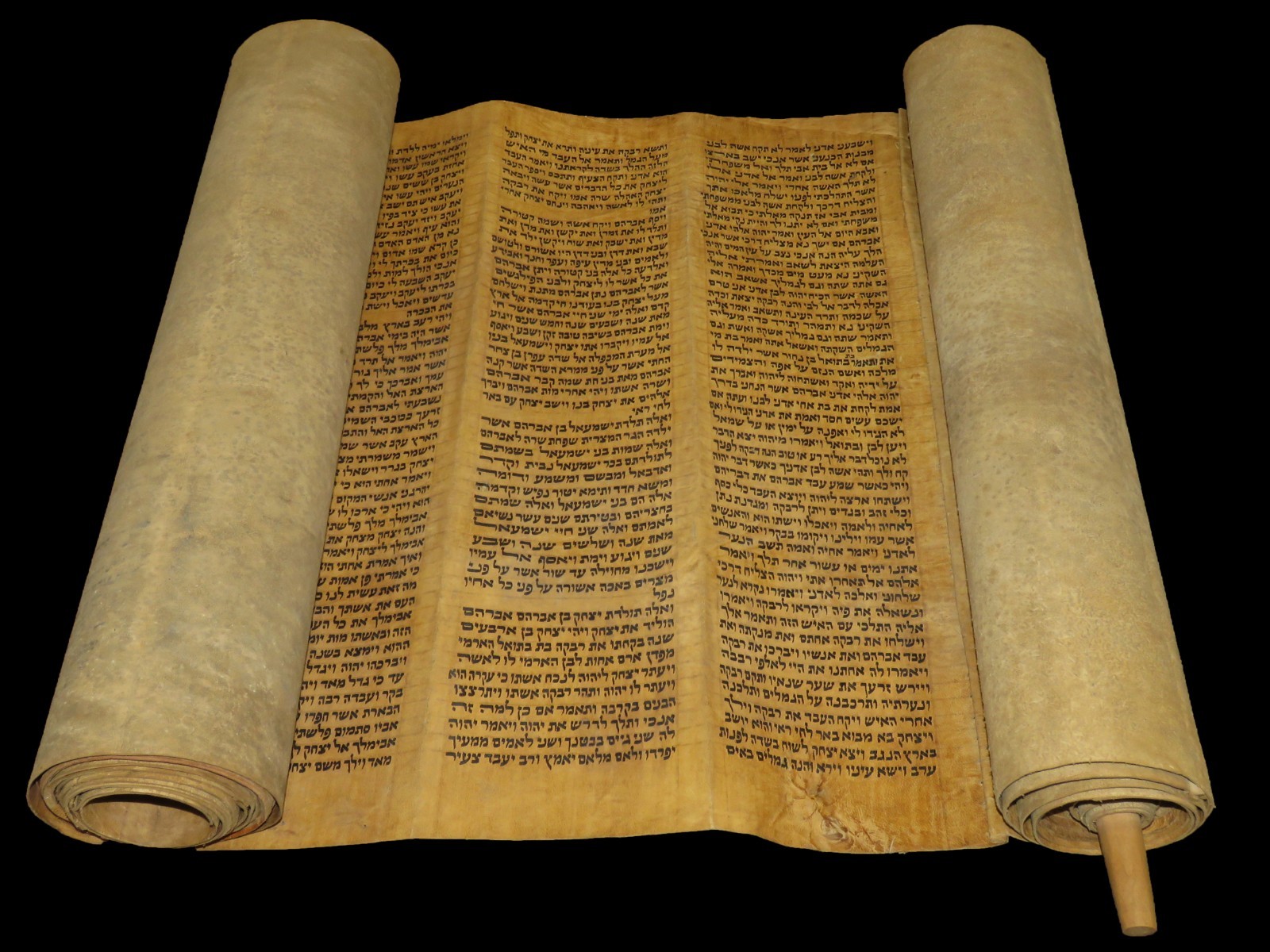 TORAH SCROLL BIBLE VELLUM MANUSCRIPT 300 YRS OLD YEMEN COMPLETE Book of Genesis