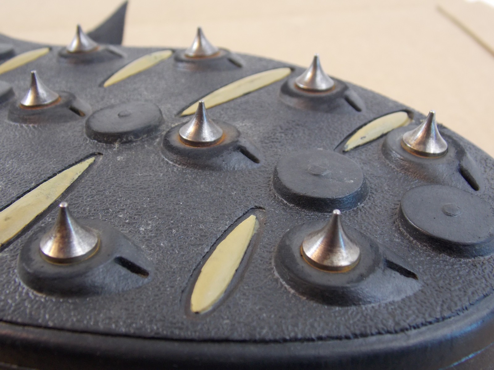 Korkers Rocktrax Plus Medium cleated overshoes fishing etc