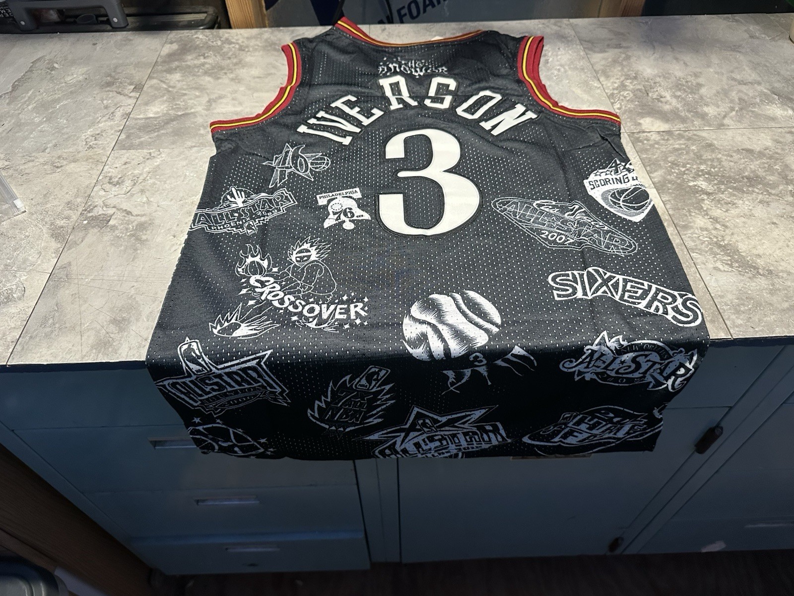 NWT Men’s Small Black Allen Iverson The Answer Philadelphia 76ers Sixers Jersey