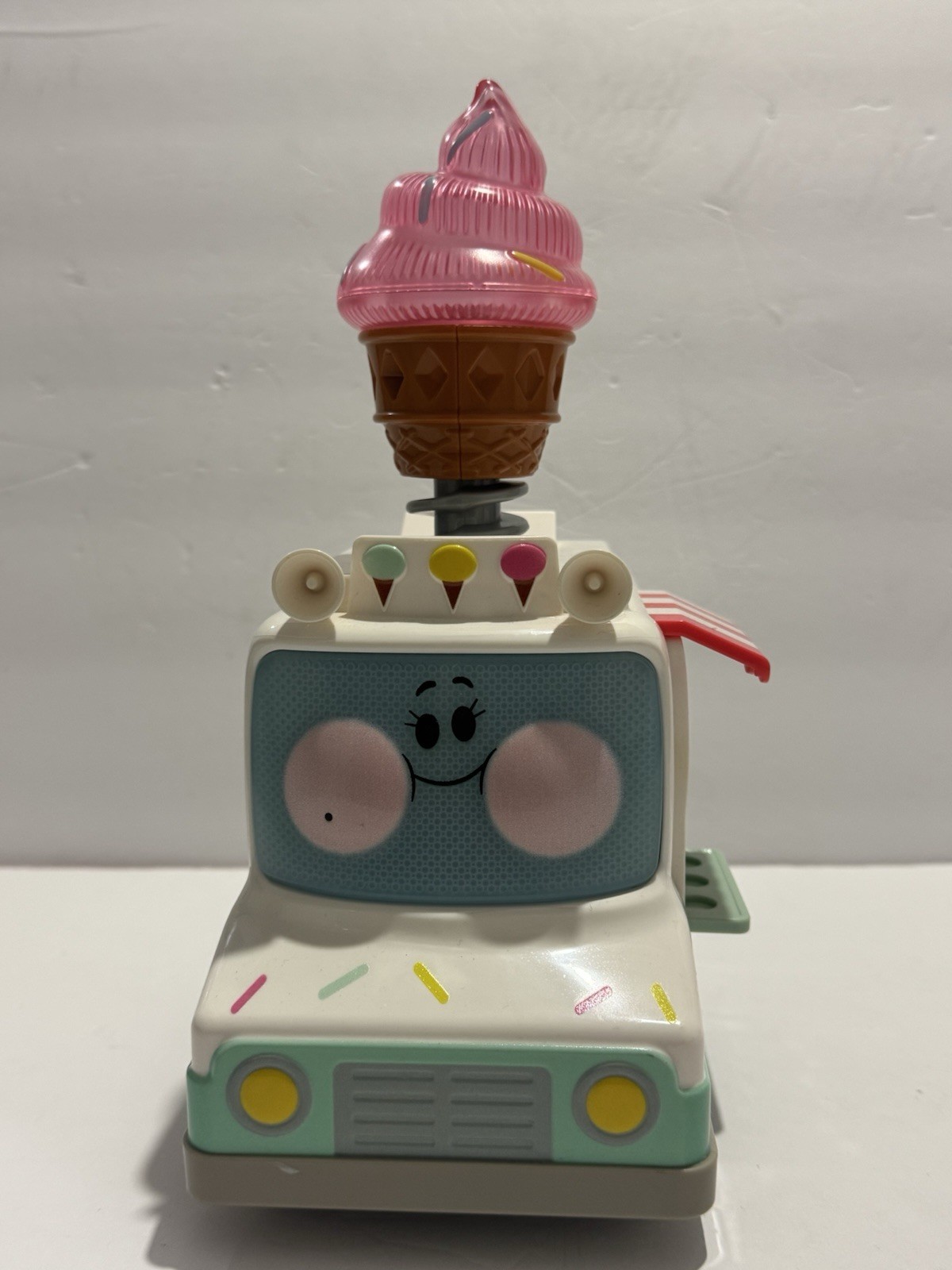 Go! Go! Cory Carson Two Scoops Eileen Ice Cream Truck Netflix - WORKS