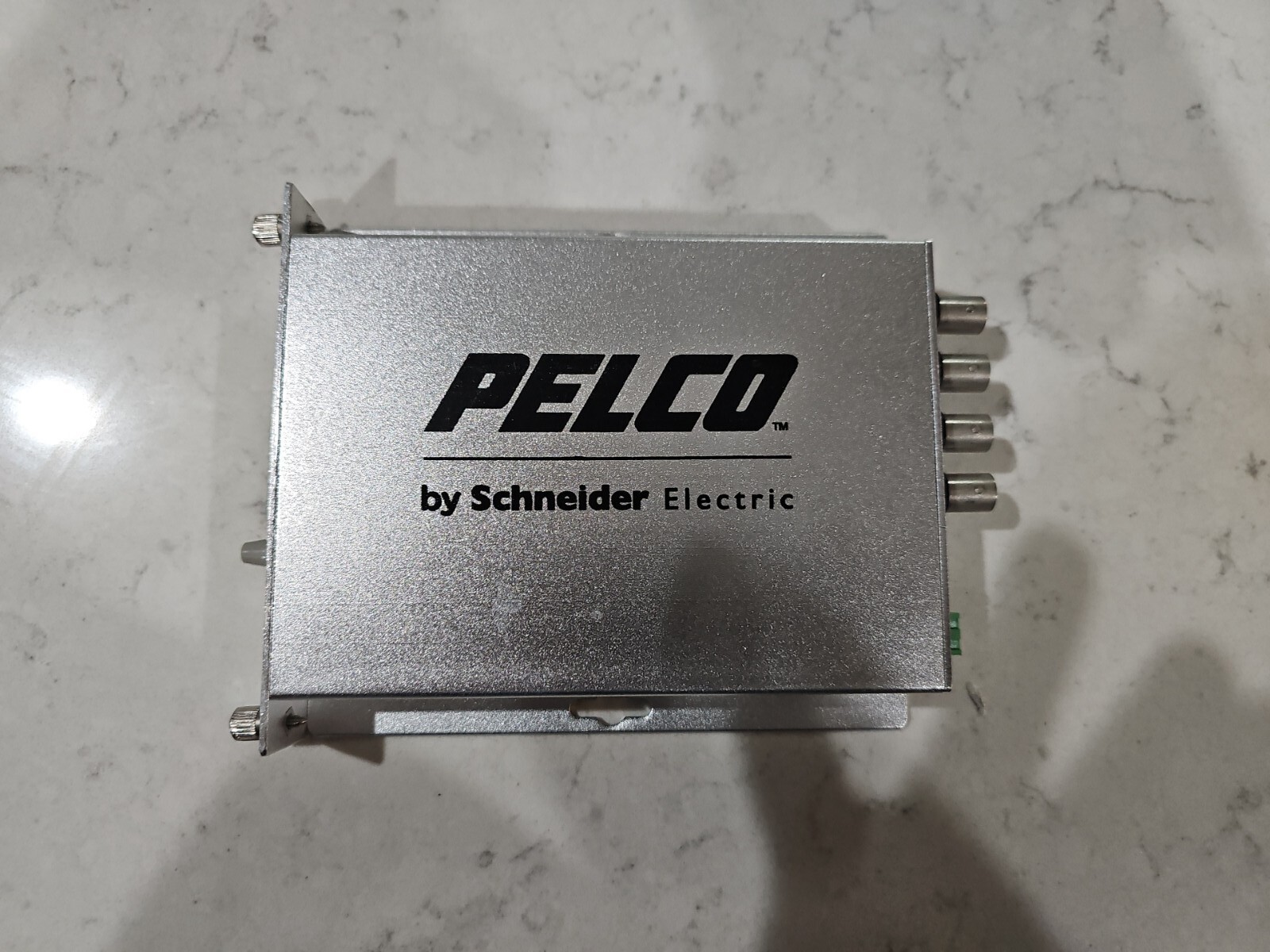 Pelco EC-1504C-W Ethernet Connect Local or Remote Four Port Extender