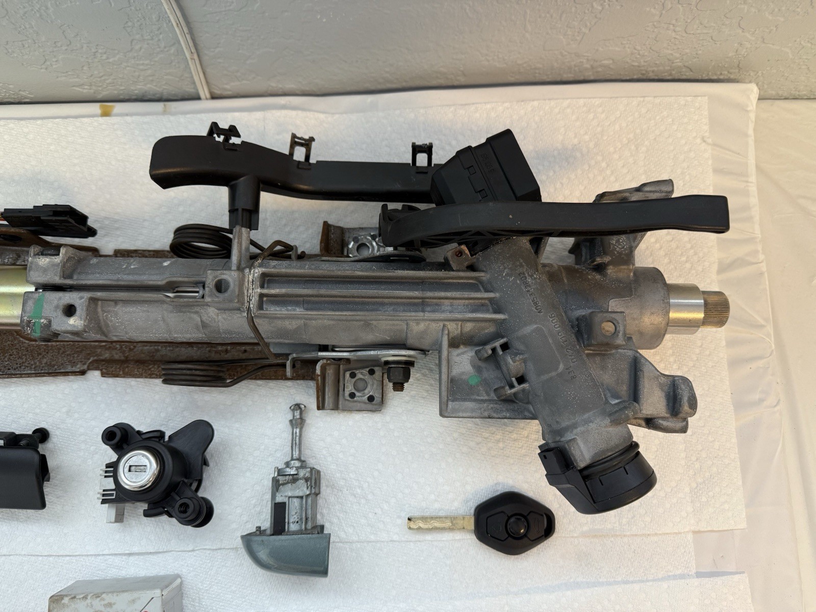 01-05 BMW 330XI E46 - ECU DME / EWS3 Theft Locking Module / LOCK Cylinder W/ KEY