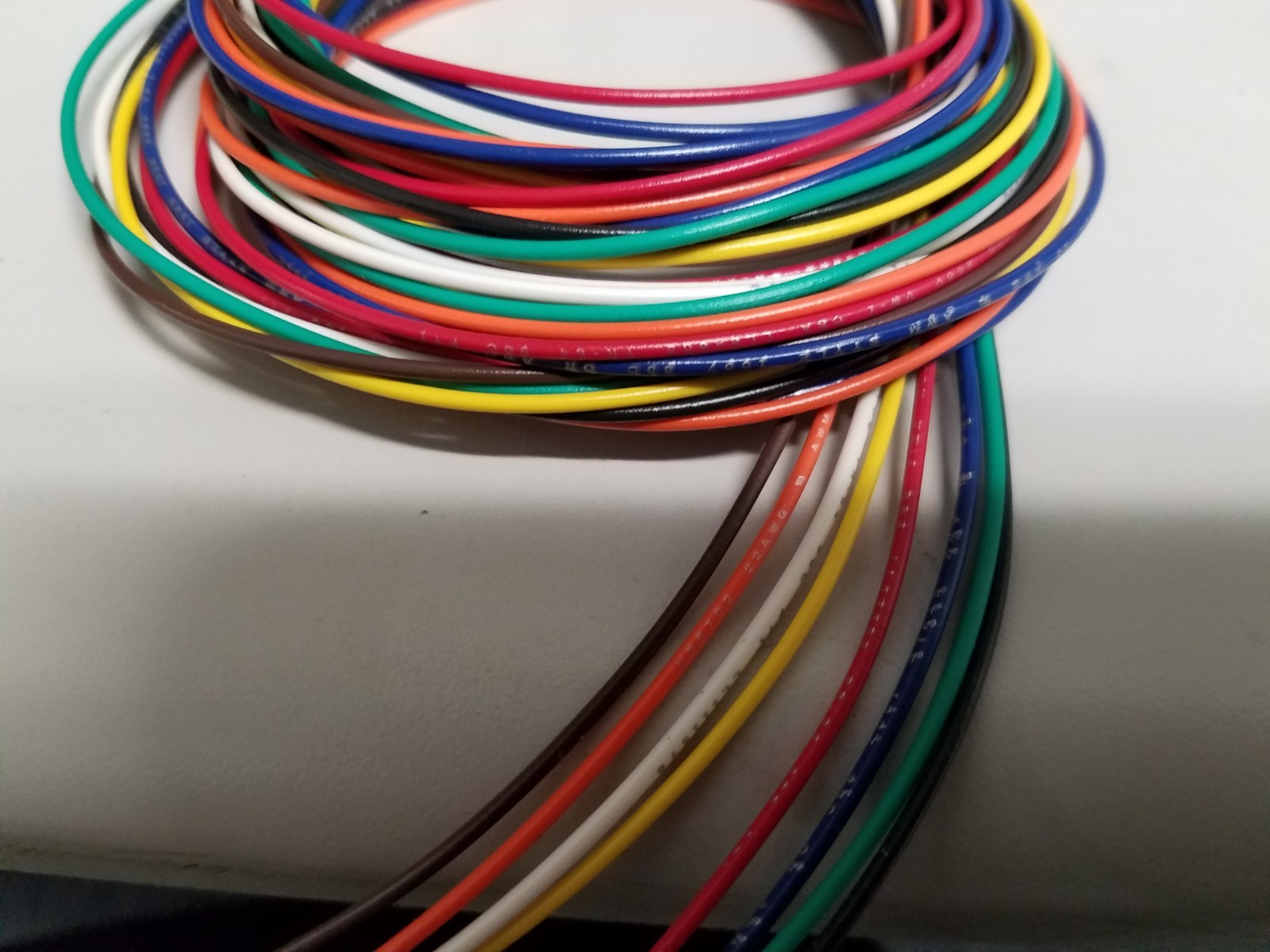 22 AWG Gauge Stranded Hook Up Wire Kit 5 ft Ea 8 Color UL1007 300 Volt