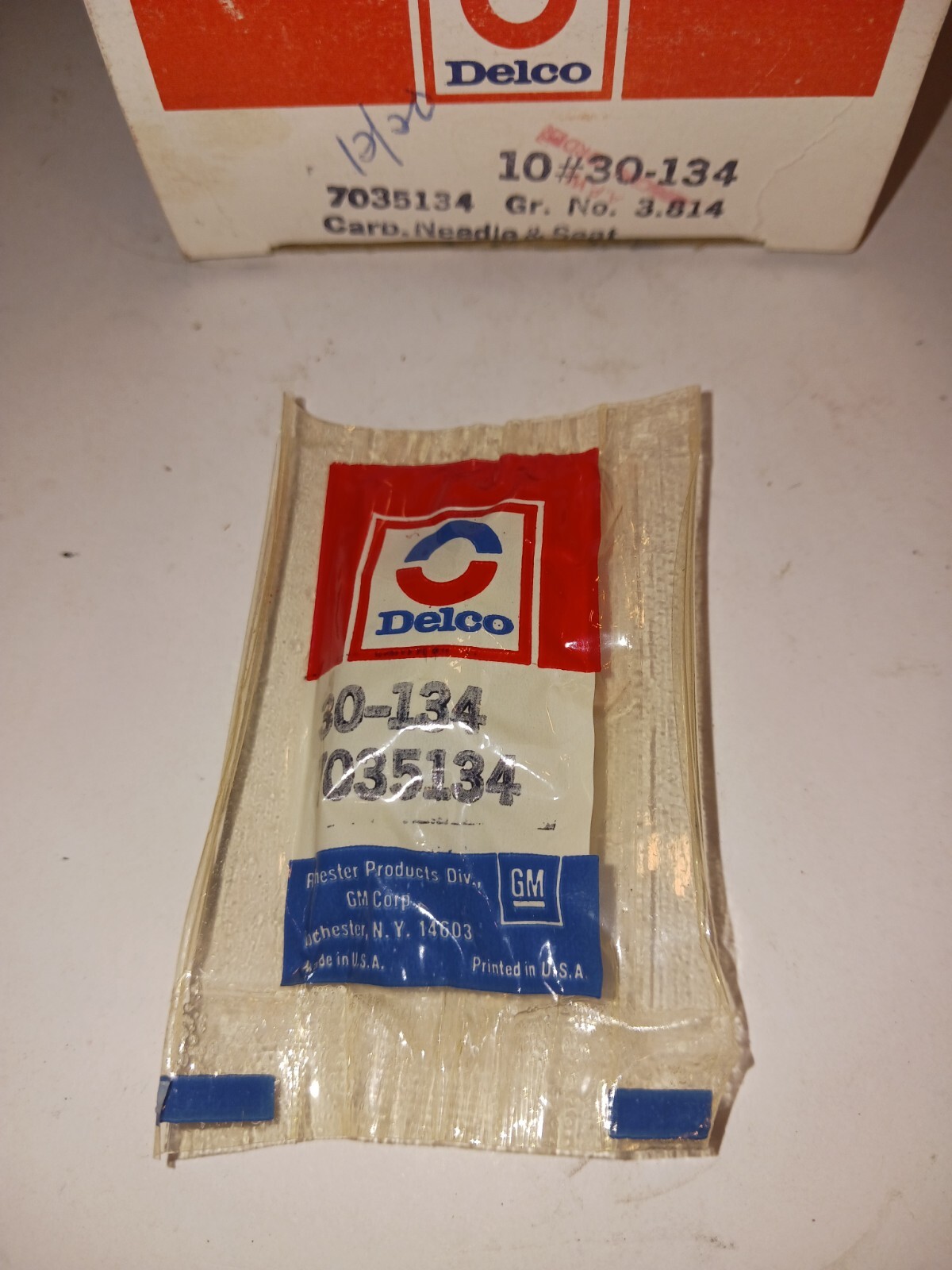 1 NOS DELCO QUADRAJET 30-134 CARB CARBURETOR NEEDLE SEAT ROCHESTER 7035134 F41