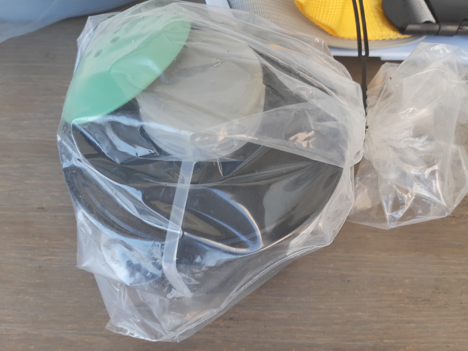 Children Kids Babies Israeli Protective Kit Gas Mask Age 0-8 new 2011