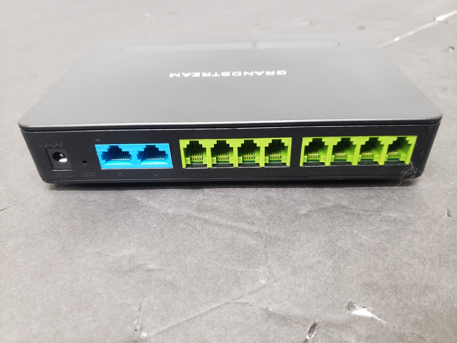 Grandstream HT818 8-Port Analog Telephone Adaptor * READ DESCRIPTION *