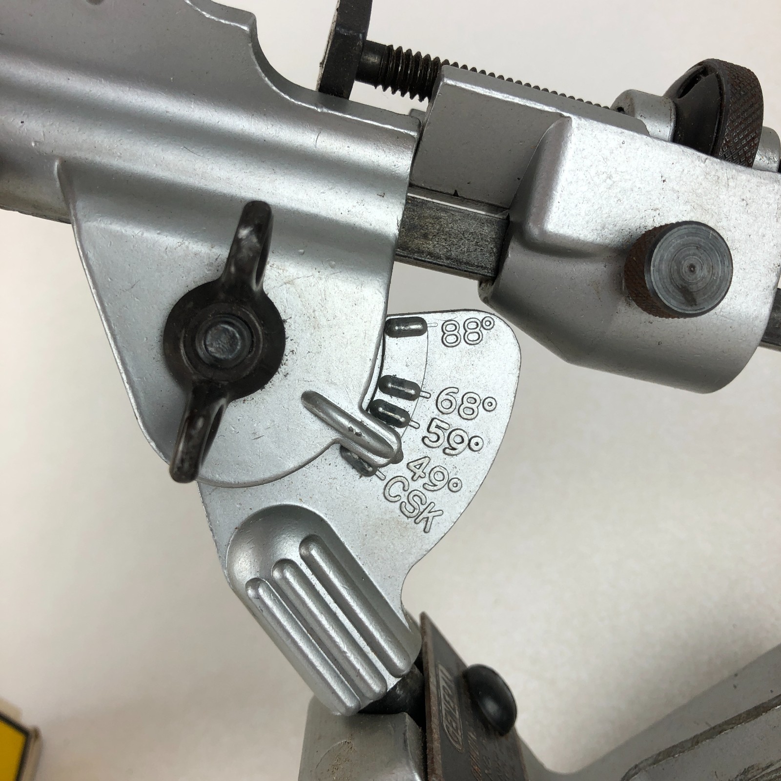 VINTAGE USA GENERAL 825 DRILL BIT SHARPENER SHARPENING GRINDING FIXTURE IN BOX