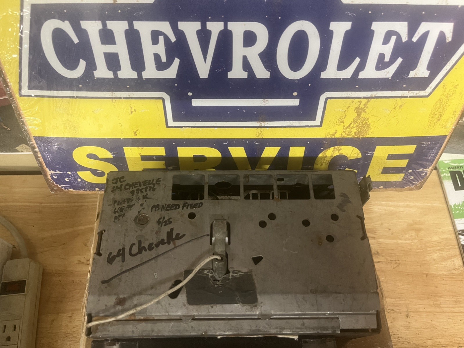 1964-65 El Camino Stock Delco AM radio ((Works))