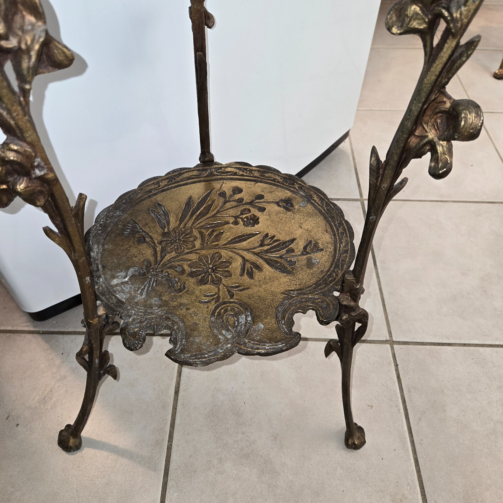 ANTIQUE ART NOUVEAU 2-TIER FLORAL ORNATE CAST BRASS PLANT STAND TABLE 28" A3