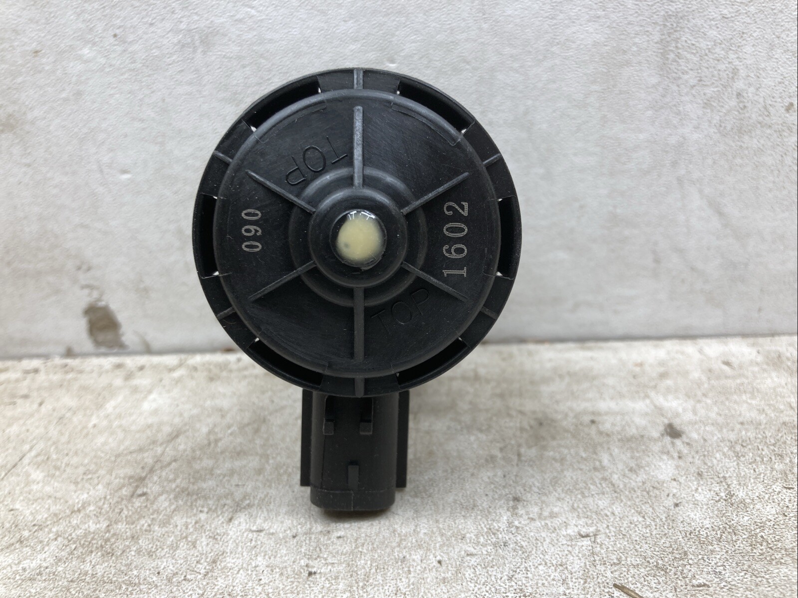 MOPAR Purge Valve Solenoid 4669569 (New Old Stock)