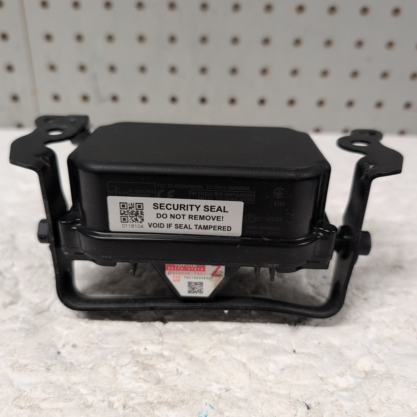 2016 - 2018 Toyota Rav4 Cruise Control Sensor Radar Module 88210-07010 (8104)