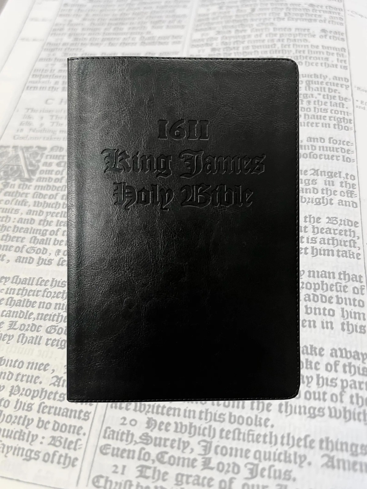 1611 KJV Facsimile w/ Apocrypha: 1st Edition, Authentic Reproduction (11x7x1.5)