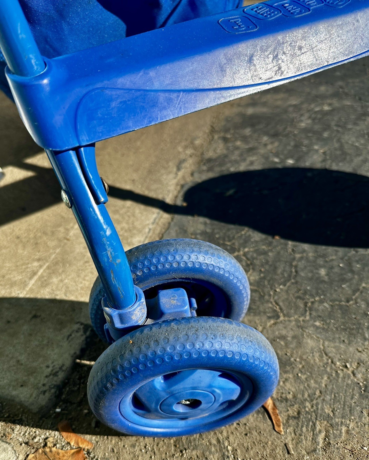 Vintage J.Mason Sesame Street Light Weight ELMO Skedaddle Stroller Cool!