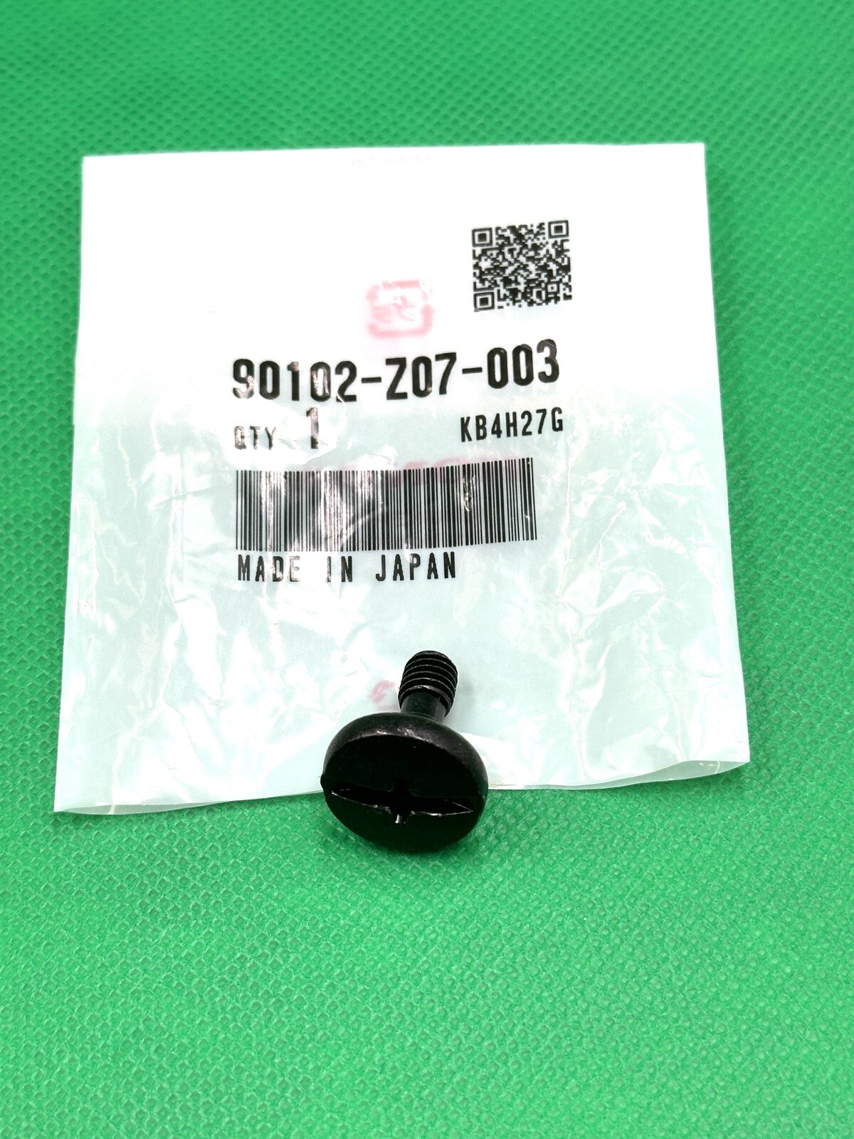 Genuine Honda EU2000i EB2000i Generator Panel Side Cover 63150-Z07-000ZC w Bolt