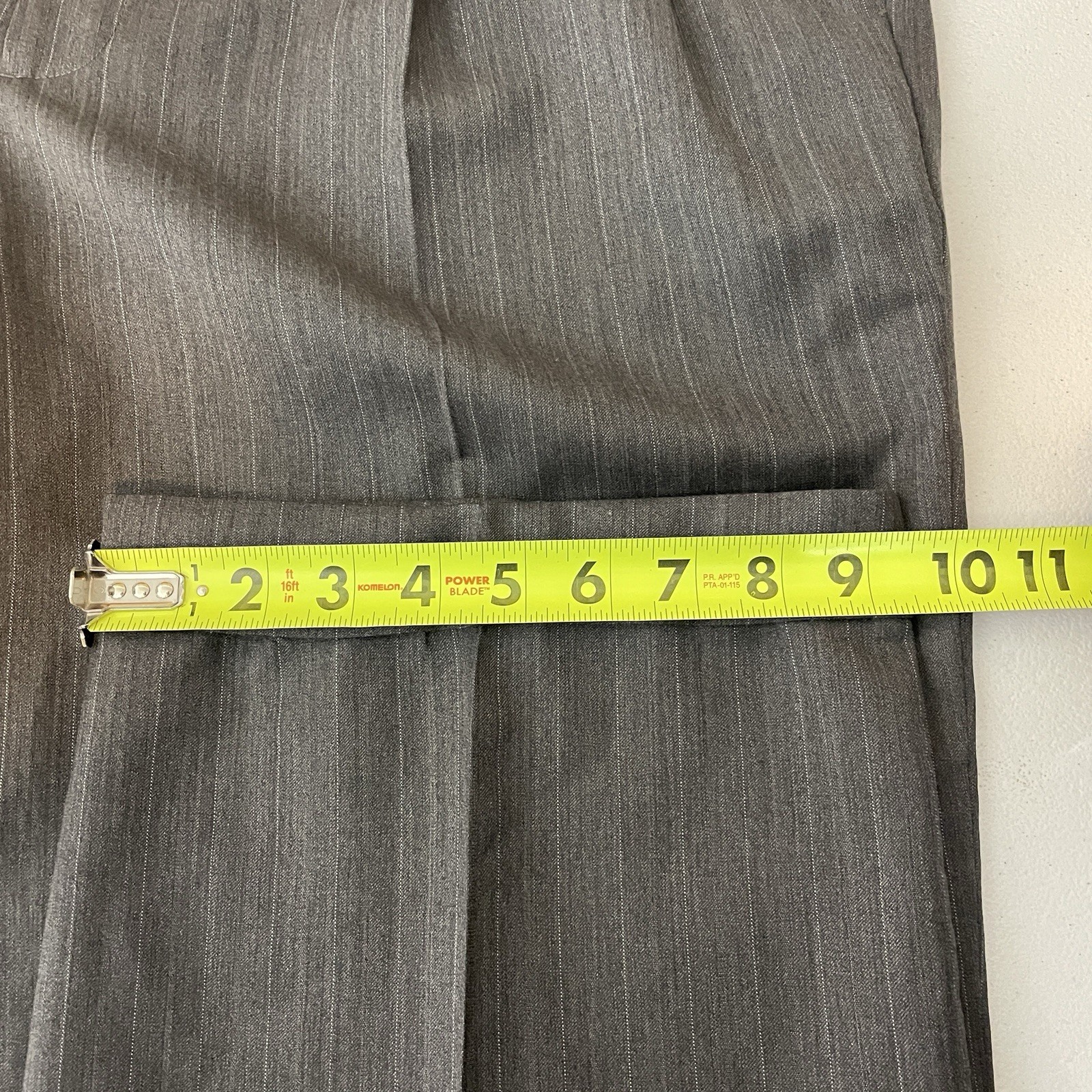 Lineage 2 Piece Suit Mens 44R 38x28 Gray Striped Wool Three Buttons Pants
