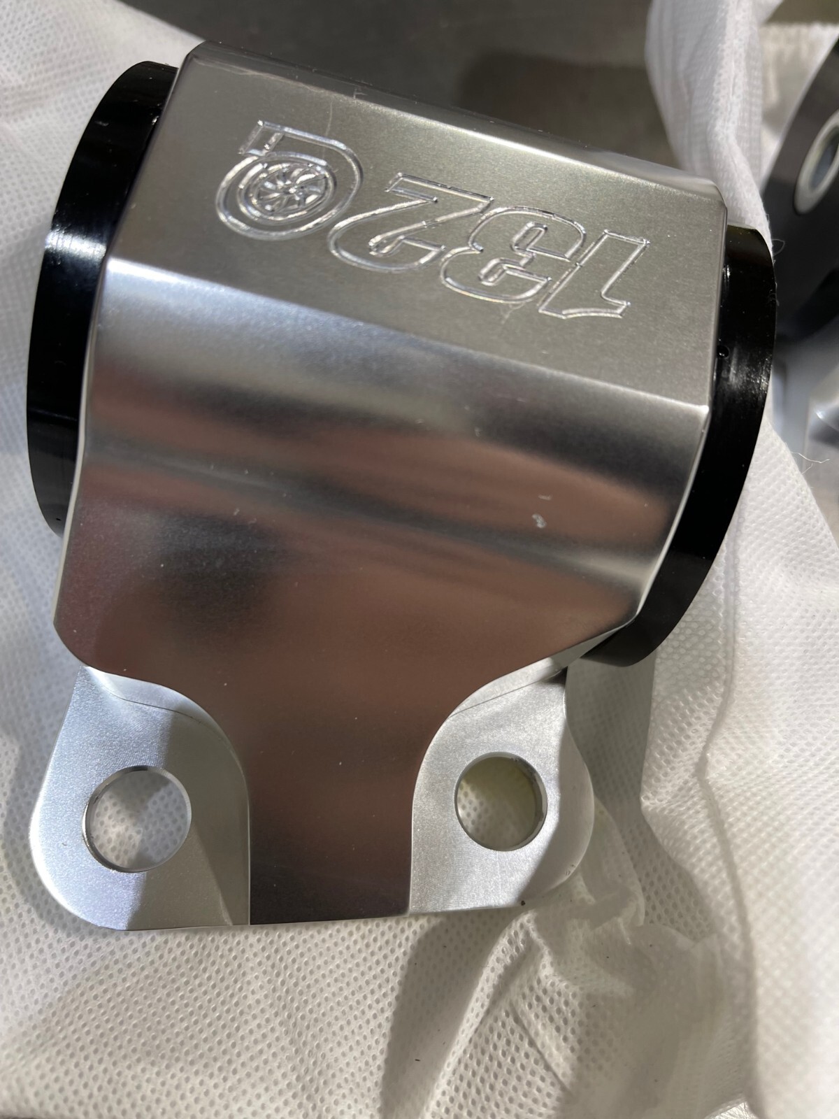 1320 97-01 CRV motor mount auto or manual transmission 68A 350hp RD1 BLEMISH VER