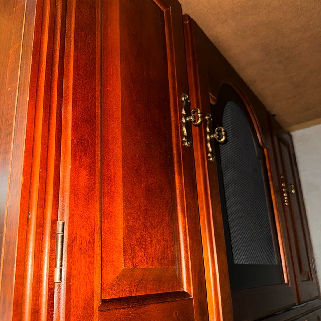 Thomasville Broyhill Cherrywood Entertainment Center Cabinet USA Original Owners