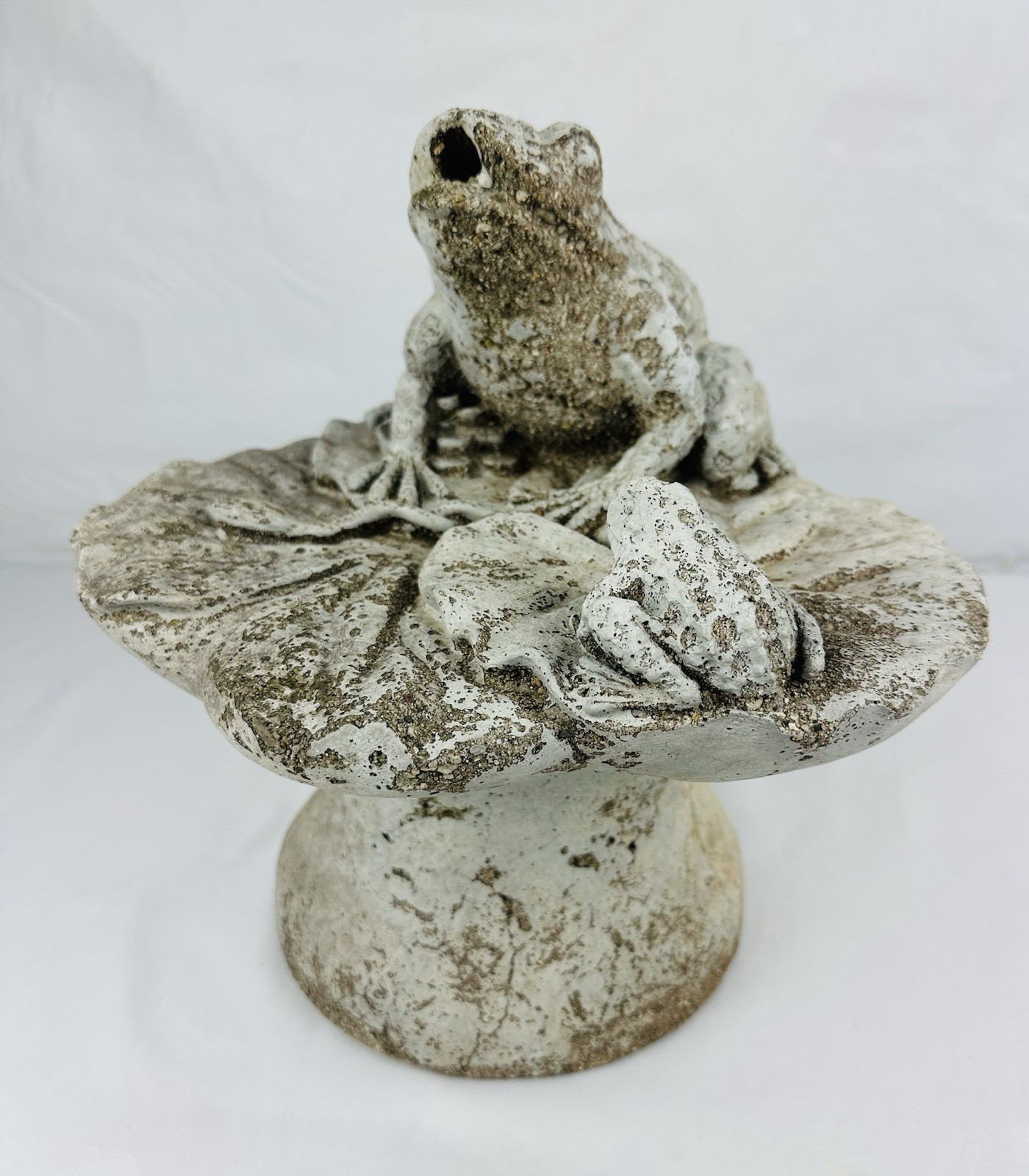 VTG 31lb Concrete Pond Spitter Fountain Accessory Mom & Baby Frogs Lilly Pad 12”
