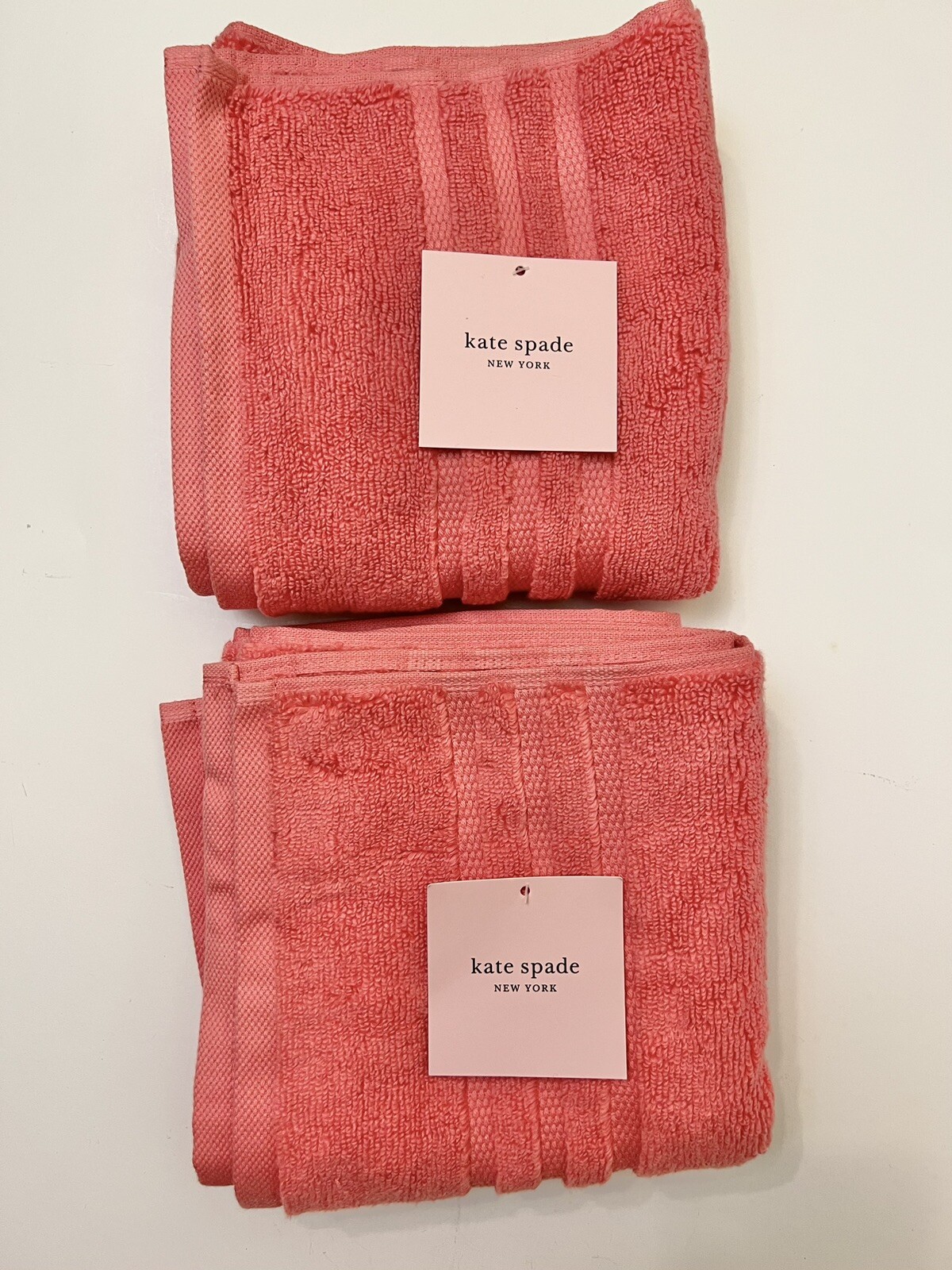 Kate Spade 2 Bath 2 Hand 4 Washclosh Towel Set Solid Coral Salmon Color NWT