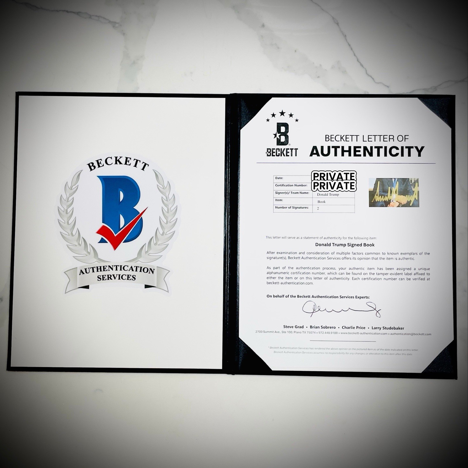 🇺🇸 BECKETT Donald Trump Signed The Art Of The deal Autographed Book