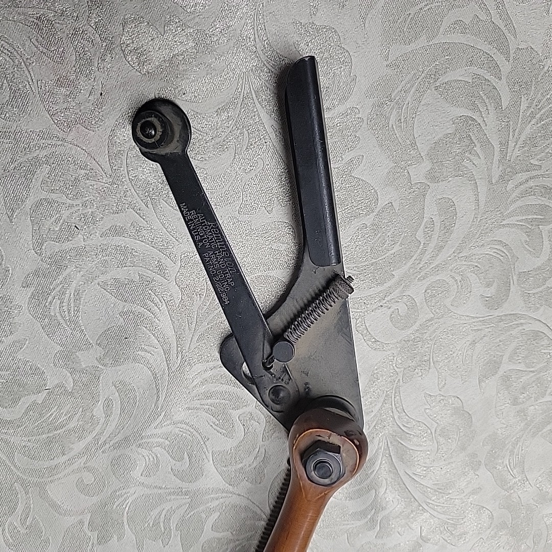 Remington Arms Co. Clay Pegion Target Skeet Thrower Collectible Vtg Shooting