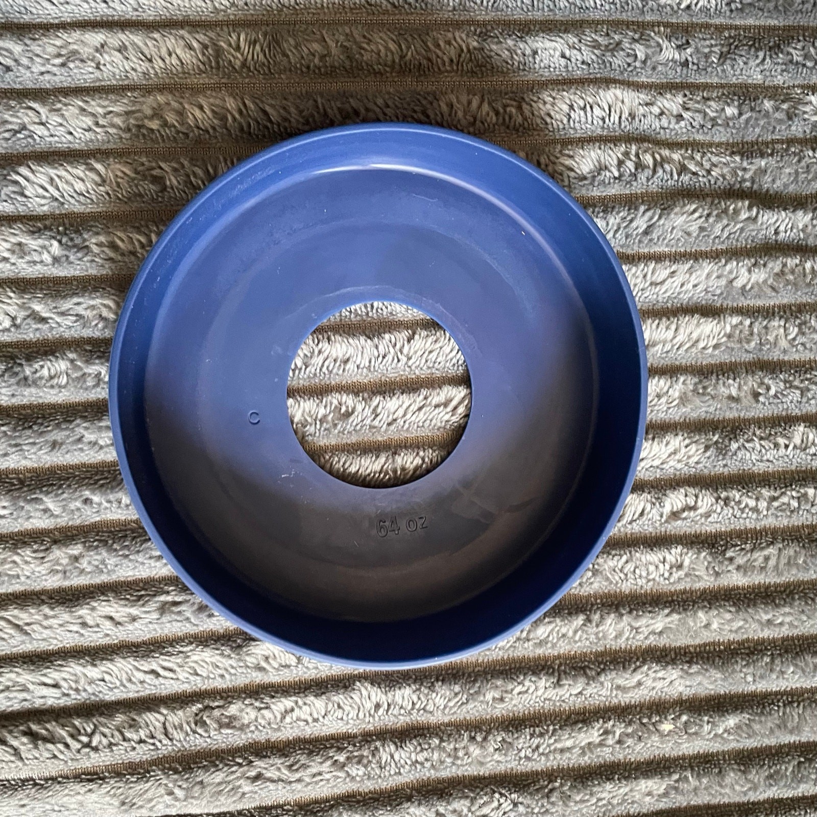 Takeya Actives 64oz Insulated Water Bottle Midnight Blue Leakproof- UGA Dawgs